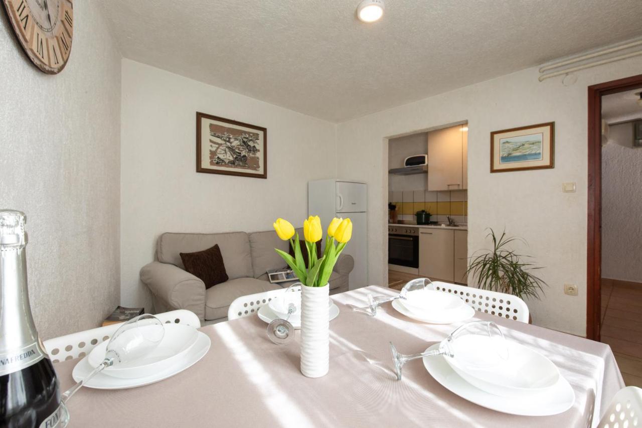 Apartman Umpa Omišalj Exterior foto